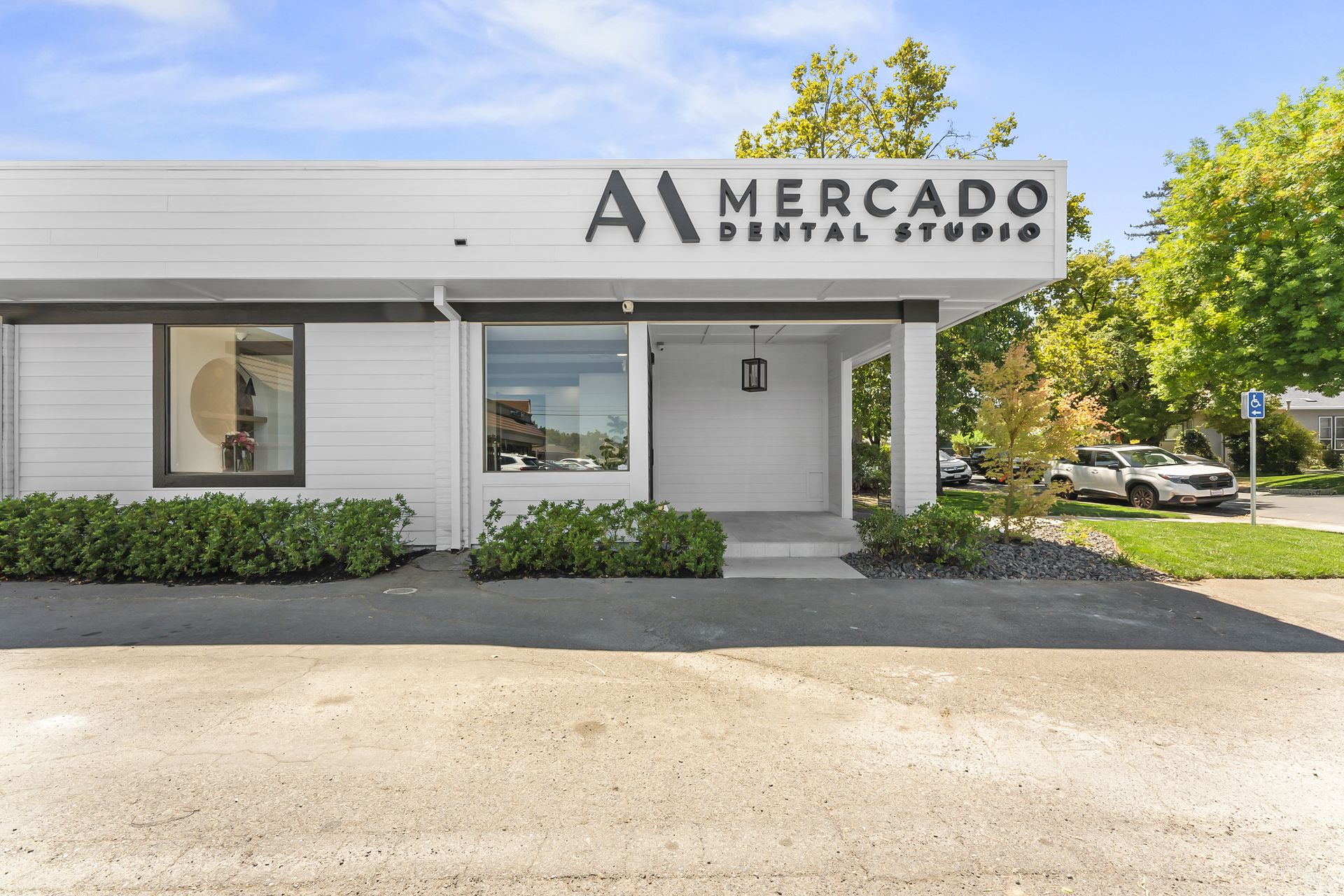 Entrance to Mercado Dental Studio, minutes from River Park